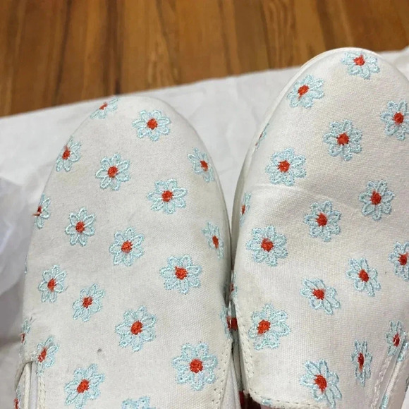 CLARKS CLOUDSTEPPERS WO SIZE 8.5  SLIP ON MULES  WHITE WITH BLUE DAISIES CLEAN - Picture 14 of 14